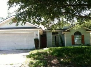 512 Burning Embers Ln, Jacksonville, FL 32225