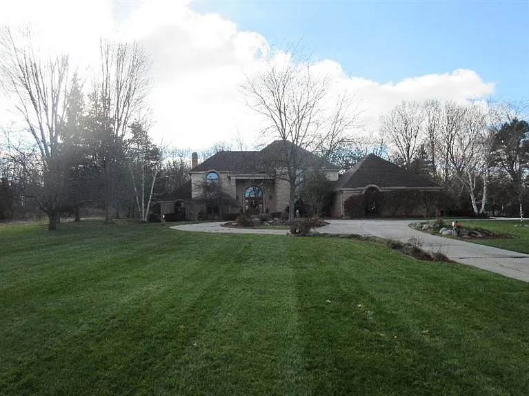 7561 River Rd photo 1