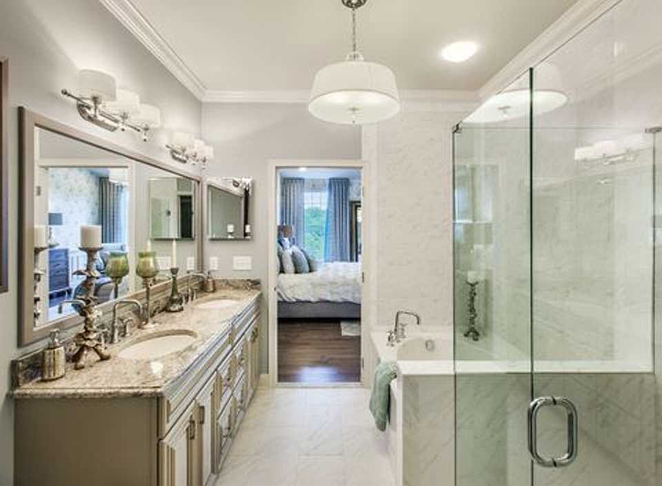 2nd image of Stratford Ln #225