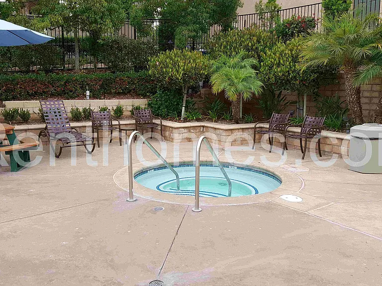 10326-28 Scripps Poway Pkwy — Photo 19