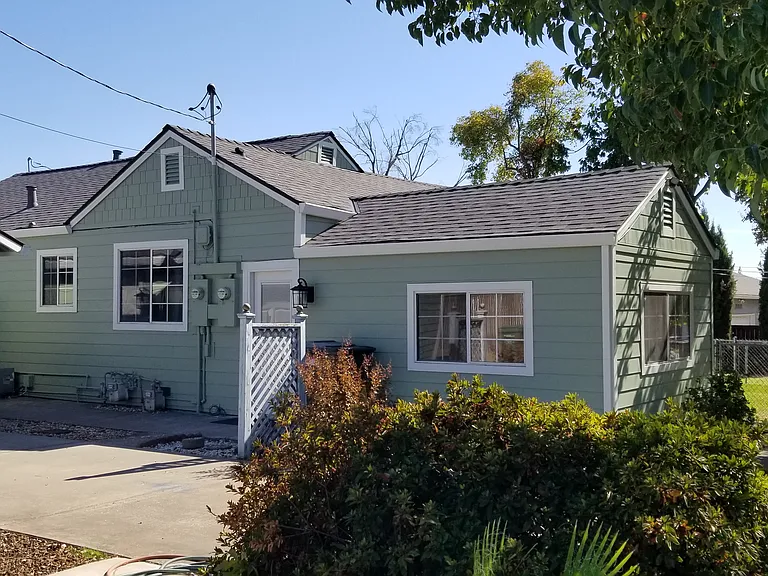 5528 Date Ave #A — Photo 4