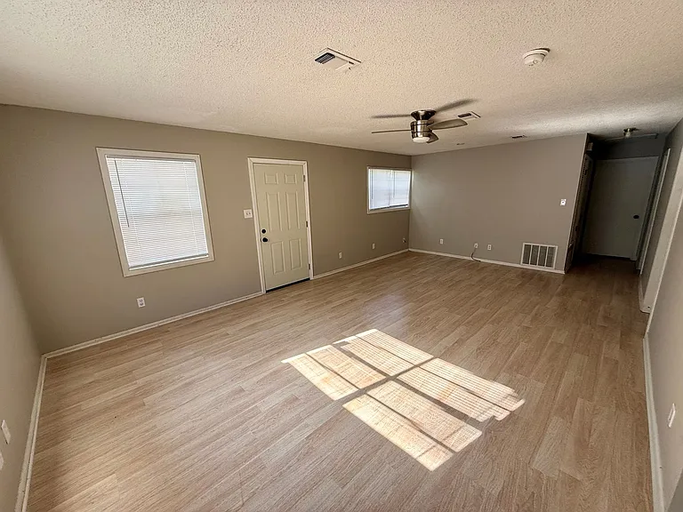 3200 Meador Rd — Photo 3