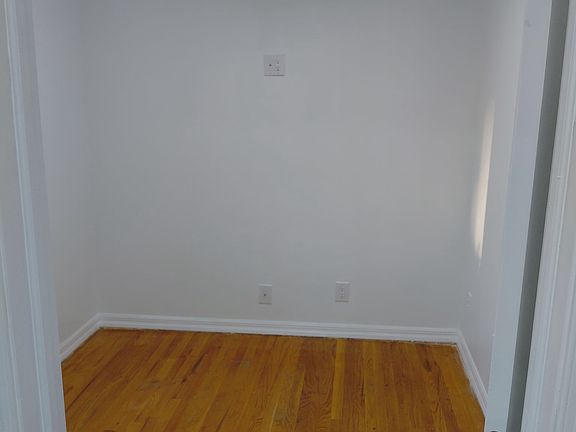 5th image of 4650 Bedford Ave APT 1