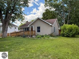 210 S Pine St, Marion, MI 49665