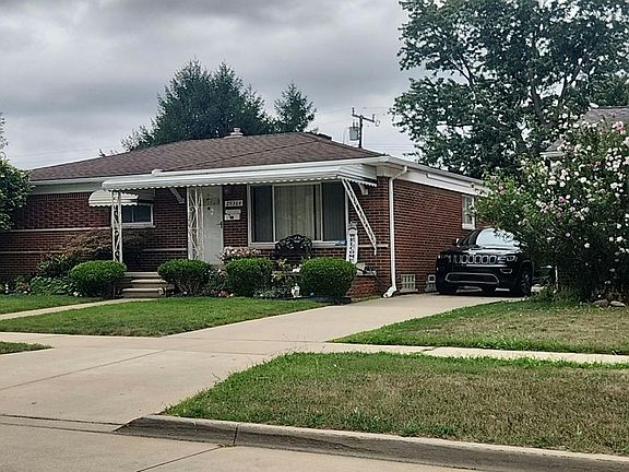 2nd image of 29364 Sherry Ave