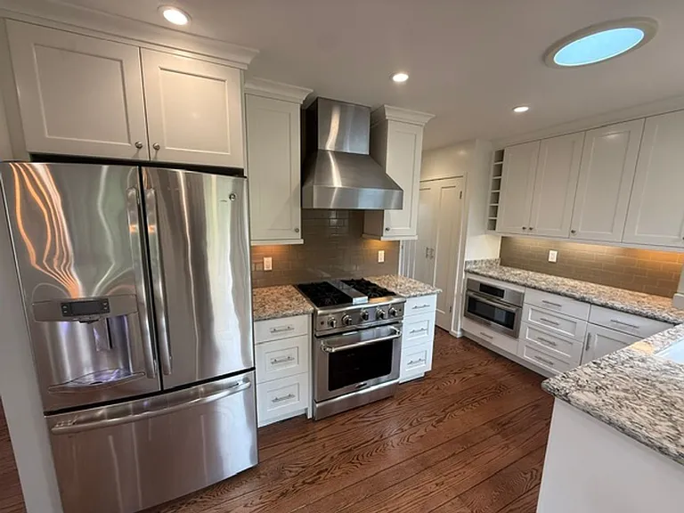 3824 Fernwood St — Photo 8