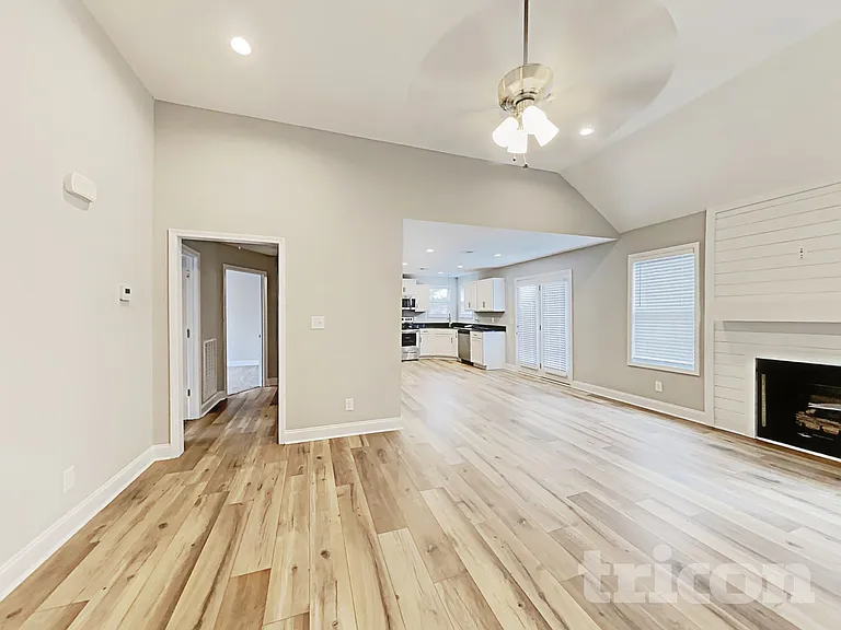 1063 Spicer Dr — Photo 3