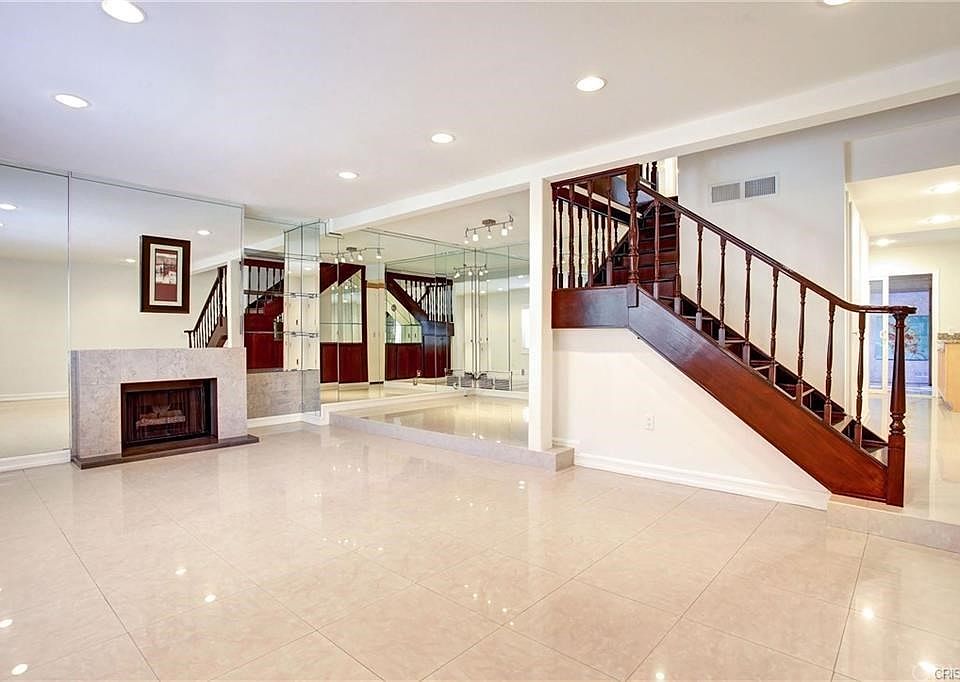 1st image of 5656 Etiwanda Ave Unit 3