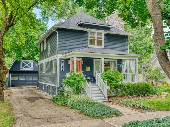 554 Chandler St, Chelsea, MI 48118