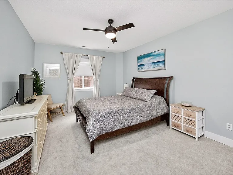 14301 Sheridan Ave — Photo 2