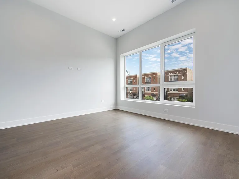 2139 W Madison St — Photo 24