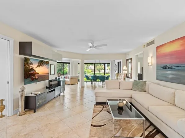 5890 Via Lugano APT 101, Naples, FL 34108