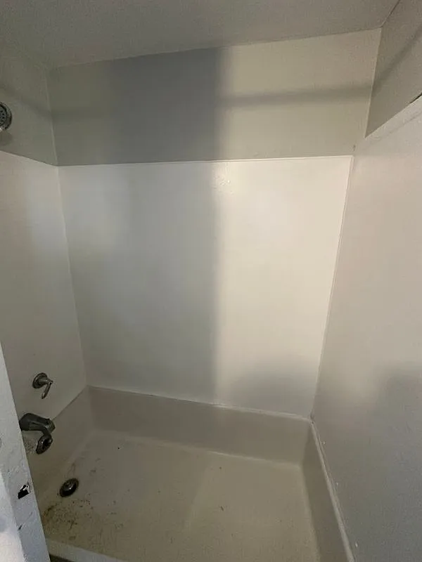 1 bed, 1.0 bath, 820 sqft, $900 — Photo 2