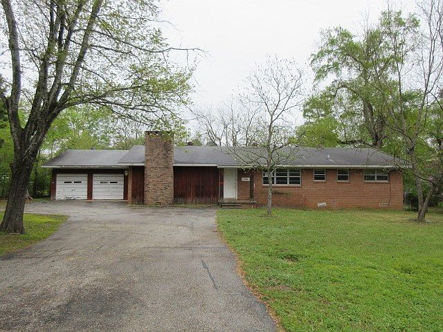 1st image of 1204 Pine Bluff Dr