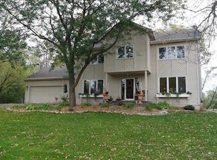 2811 Mayflower Ave, Minnetonka, MN 55305