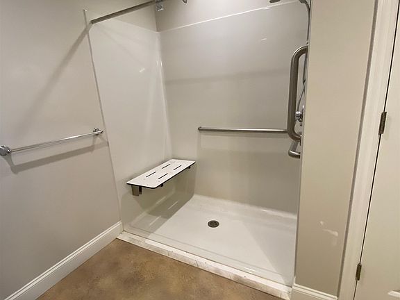 5th image of 3 Furnival Rd Unit 111