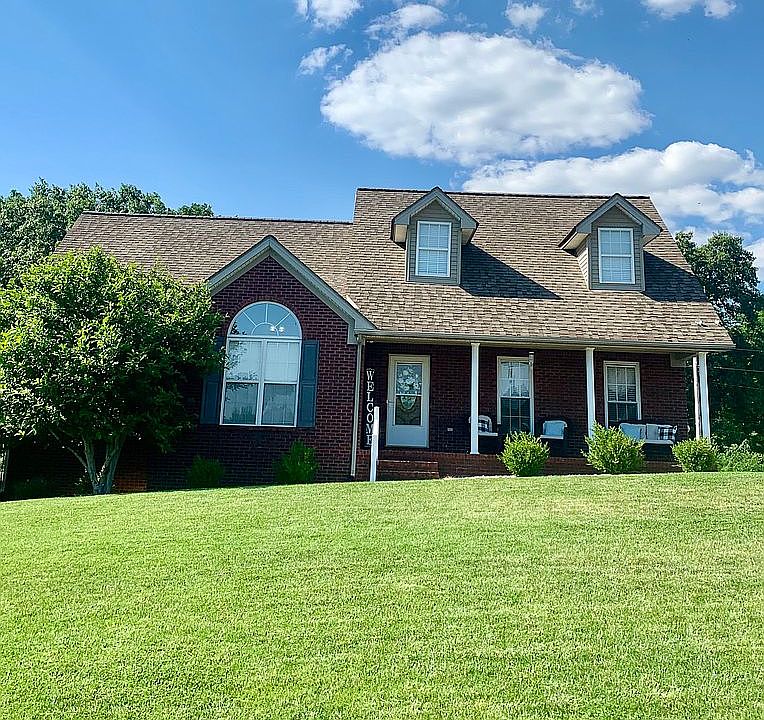 1st image of 134 Pebble Dr