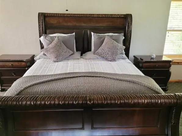 247 E Lake Rd, Medicine Park, OK 73557