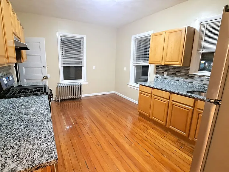35 Catawba St #2 — Photo 7