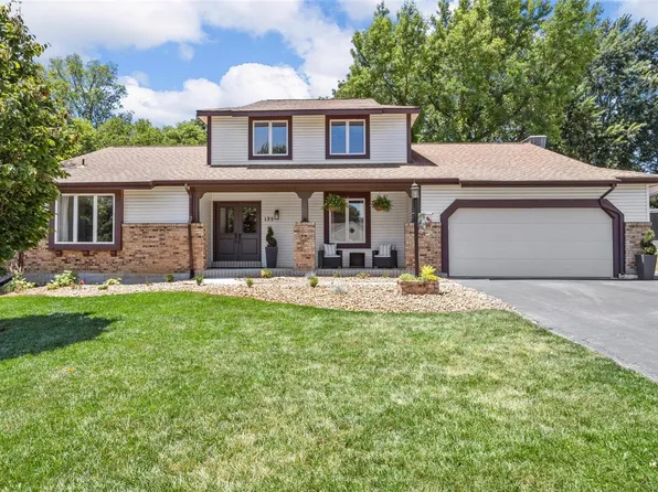 135 Cedar Mill Dr, Saint Charles, MO 63304