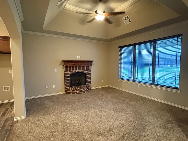 301 Timber Ln — Photo 2