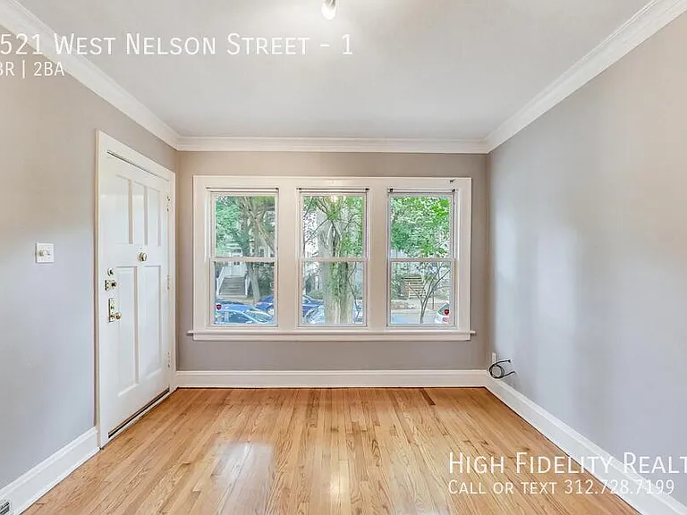 1521 W Nelson St #1 — Photo 2