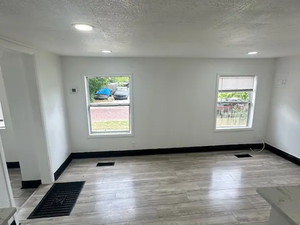 118 Highland Ave APT 2, Dunedin, FL 34698