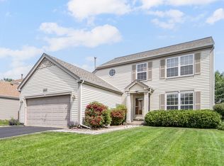 2802 Forestview Dr, Carpentersville, IL 60110