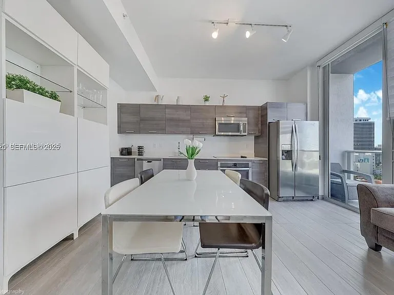 151 SE 1st St #1706 — Photo 2