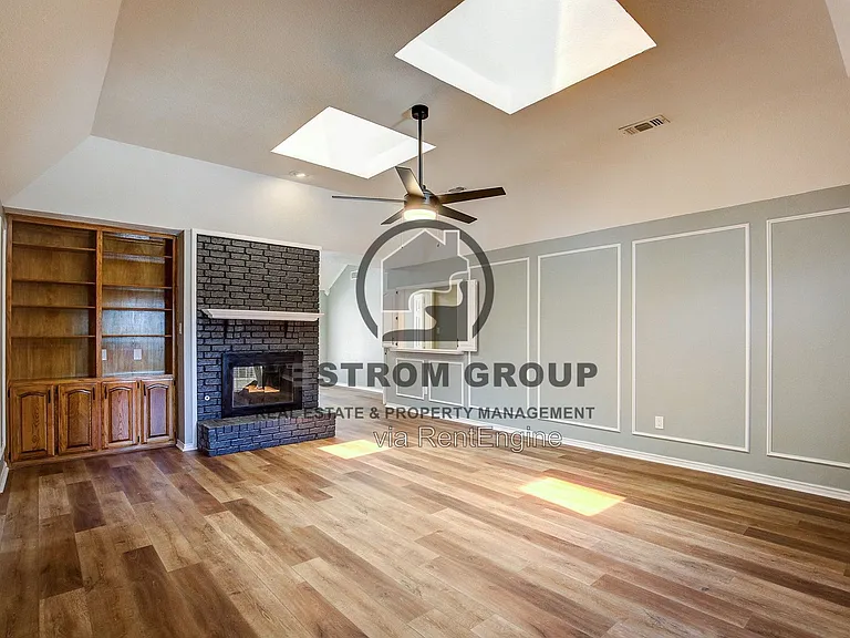 3914 Meadow Dr — Photo 6