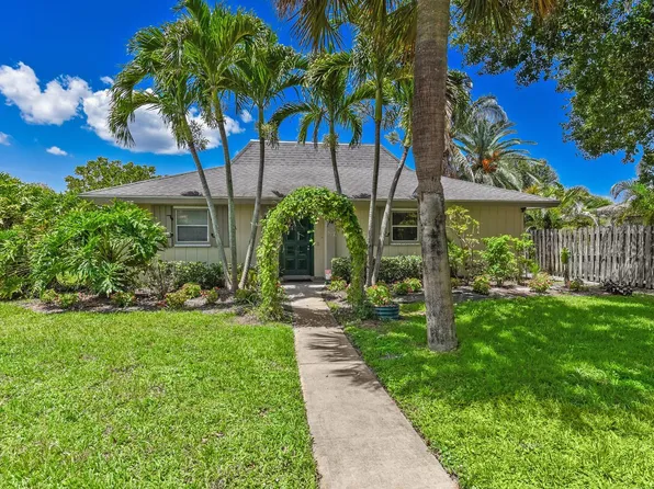 322 SW INDIAN GROVES Drive, Stuart, FL 34994