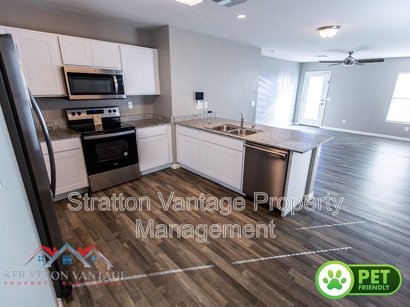 1st image of 1011 W Palo Verde Ave