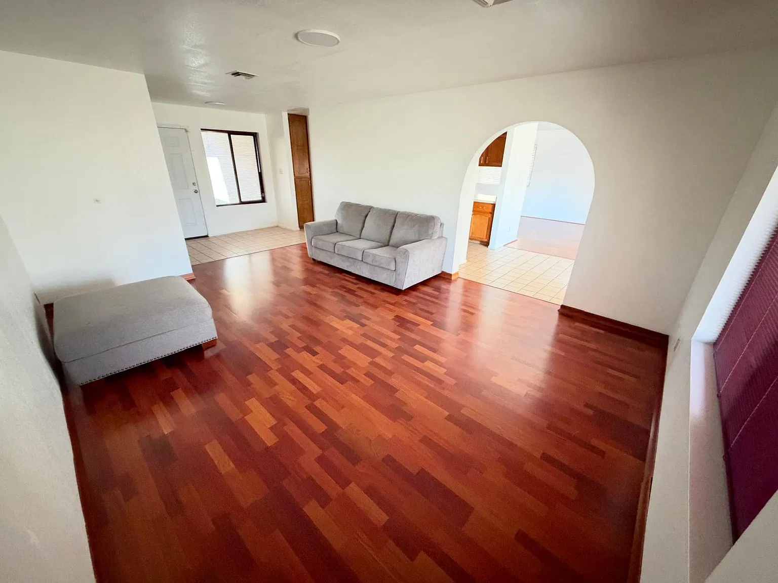 4 bed, 1964 sqft, $2,500 — Photo 3