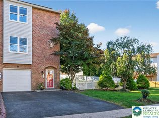 354 W 2nd St, Alburtis, PA 18011