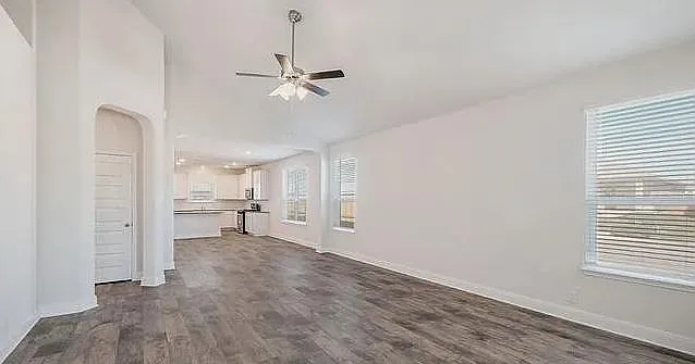 327 Colorado Cyn — Photo 2