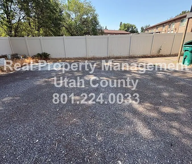 1474 N 375 W #B — Photo 10