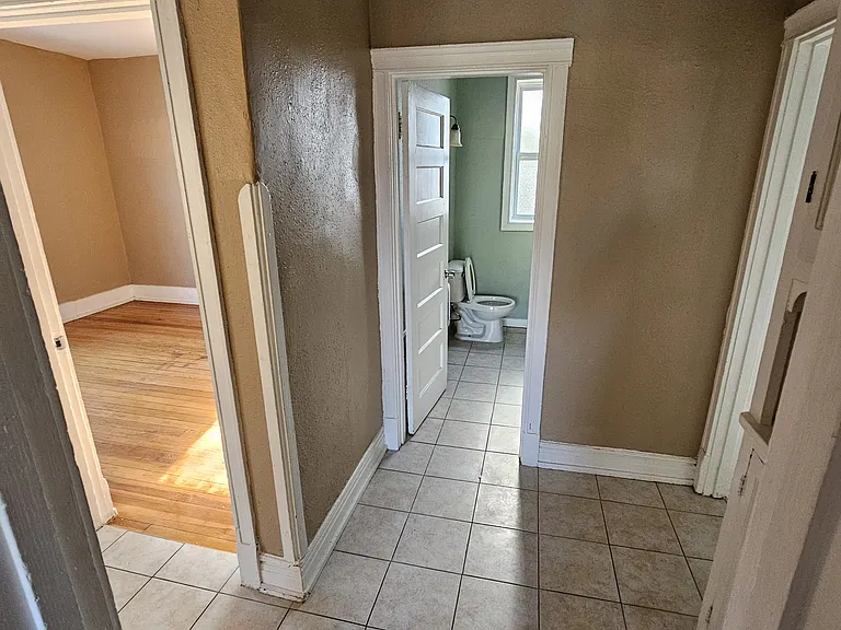 2000 Allen Ave — Photo 4