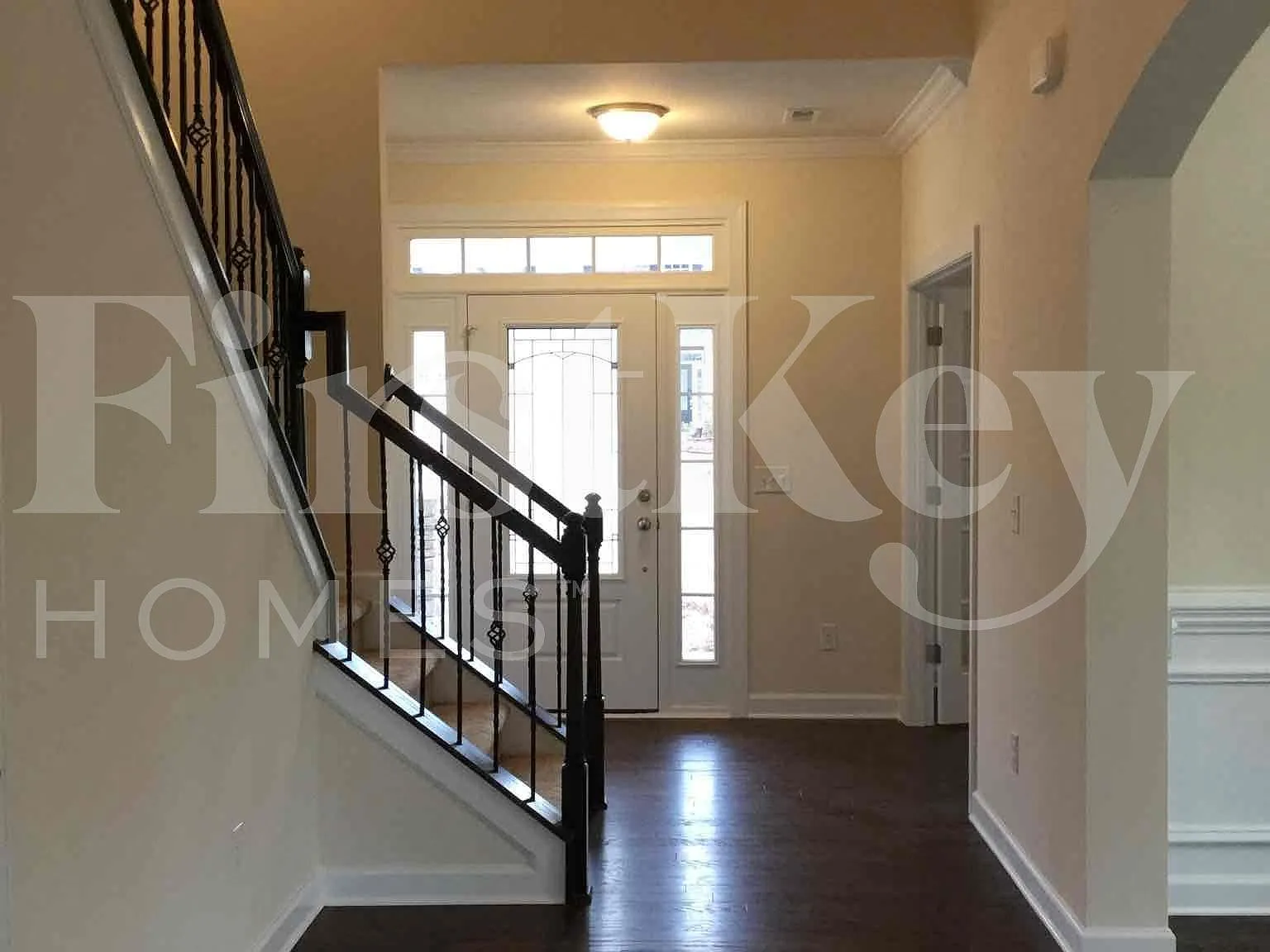 4 bed, 2.5 bath, 2816 sqft, $3,045 — Photo 3
