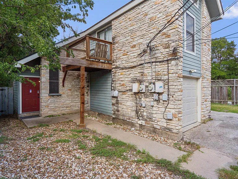 2414 Jones Rd — Photo 2