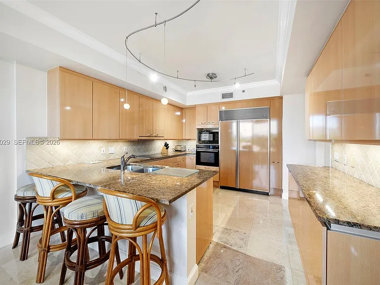 791 Crandon Blvd #404 — Photo 39