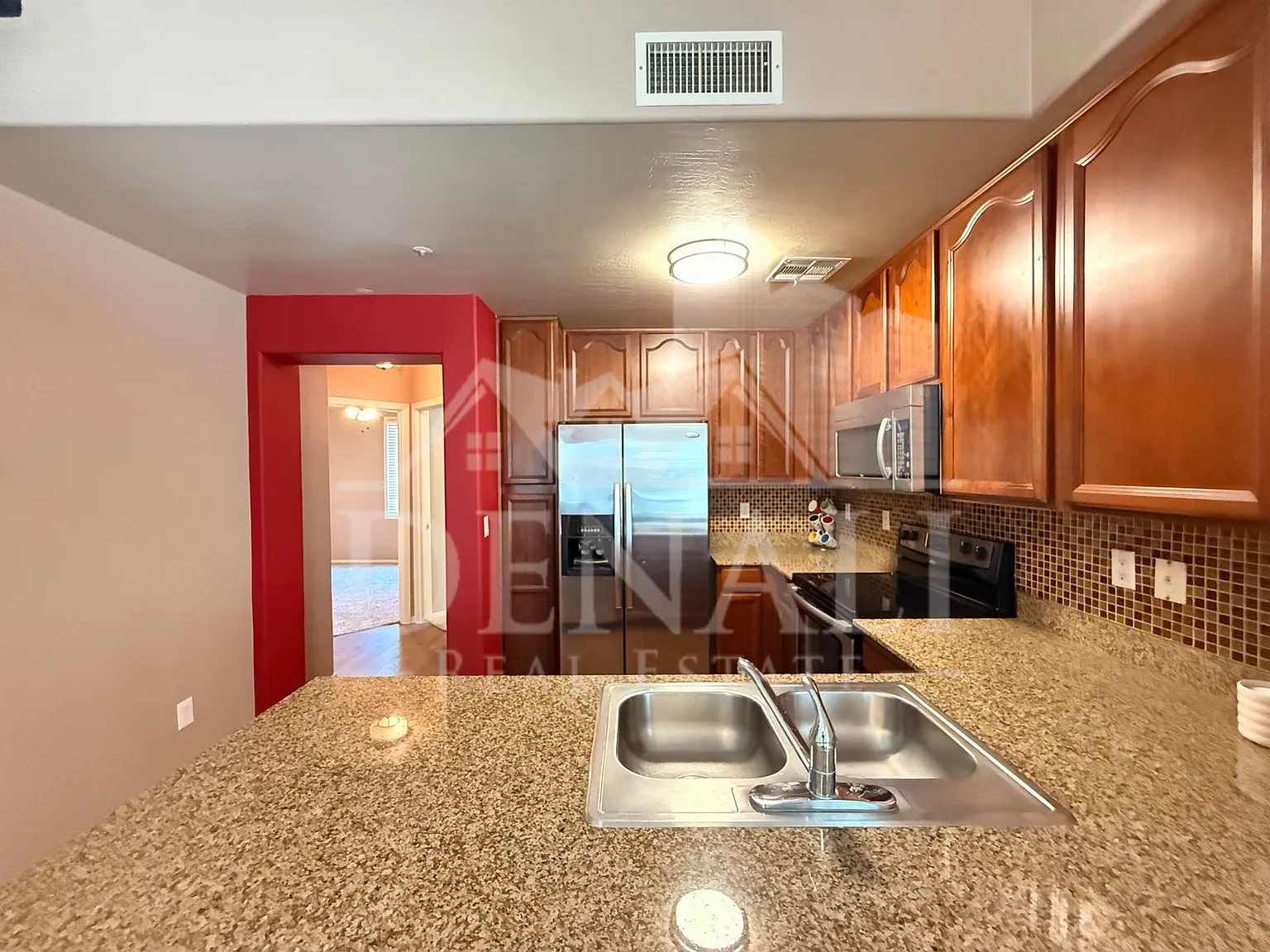 3 bed, 2.0 bath, 1464 sqft, $1,895 — Photo 3