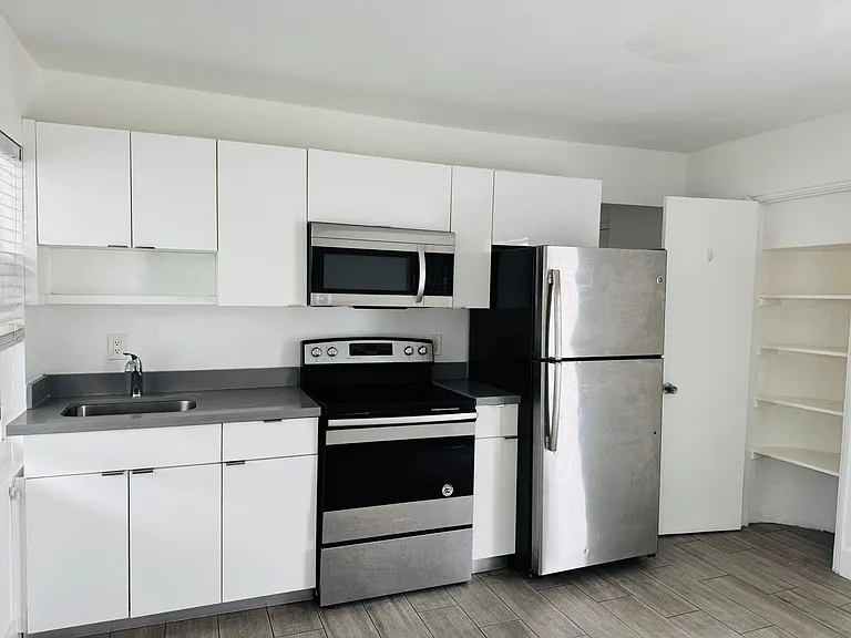 7910 Abbott Ave #6 — Photo 5