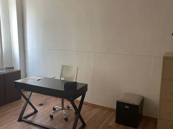 1127 W Windlake Ave, Milwaukee, WI 53215