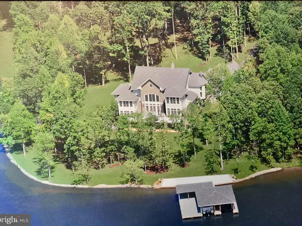 128 Olive Branch Ct, Bumpass, VA 23024