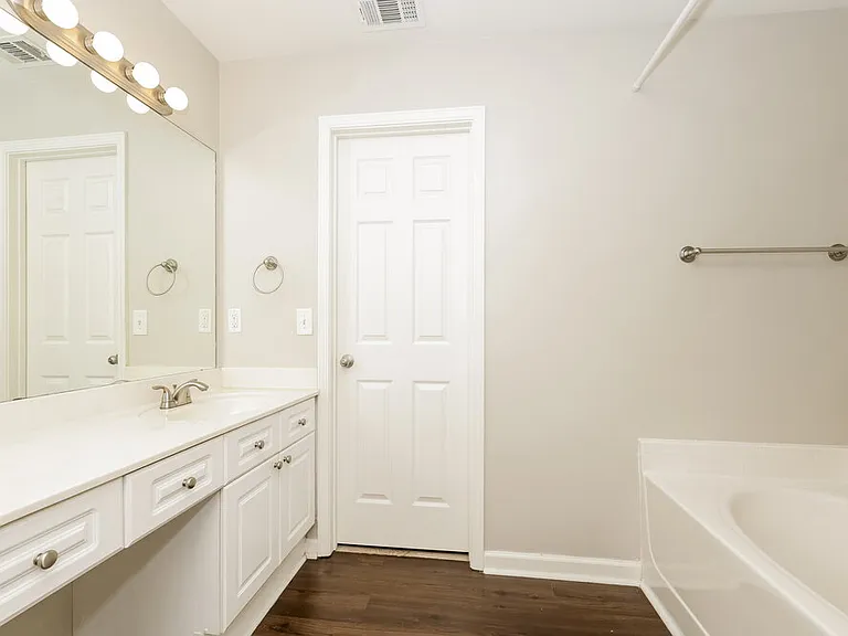 2214 Cardiff Ln — Photo 11