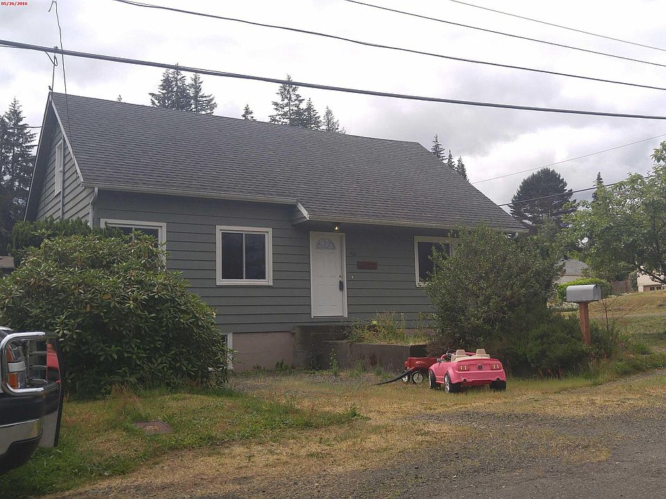 1st image of 925 Thomas Ave
