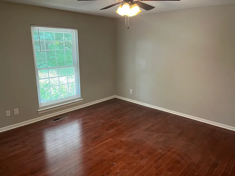 1705 Springview Ln — Photo 12