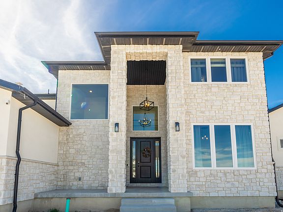 3rd image of 873 W Cherry Orchard Ln