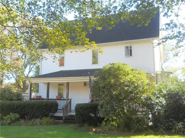 65 Laurel St, Ashaway, RI 02804