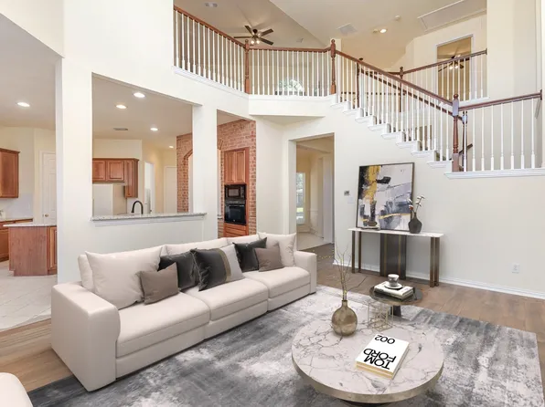 9201 Royal Burgess Dr, Rowlett, TX 75089